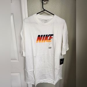 NWT Men's XL White Nike Tshirt